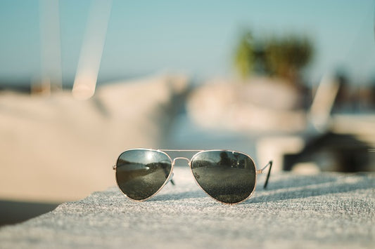 Embrace Retro Vibes with Vintage Aviator Sunglasses