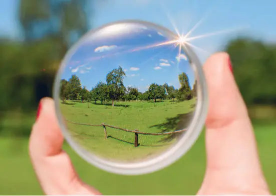Image showing the clairty of Trivex lenses. These lenses are an especially good choice for pilots due to their visual acuity and shaterproof properties.