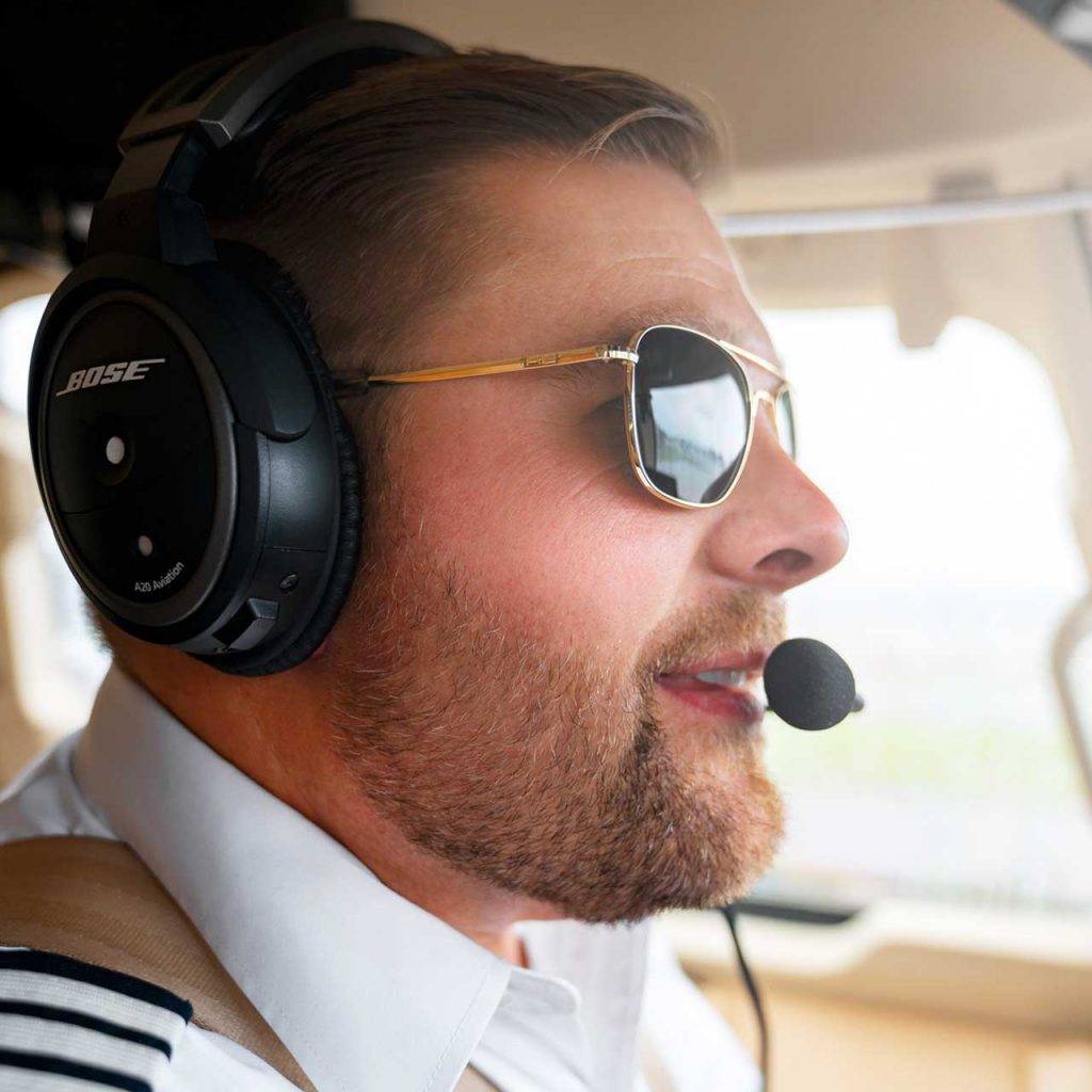 Sunglasses For Pilots and Aviation Enthusiasts-Aviator Sunglasses-John White-eye strain-vision fatigue-visual acuity