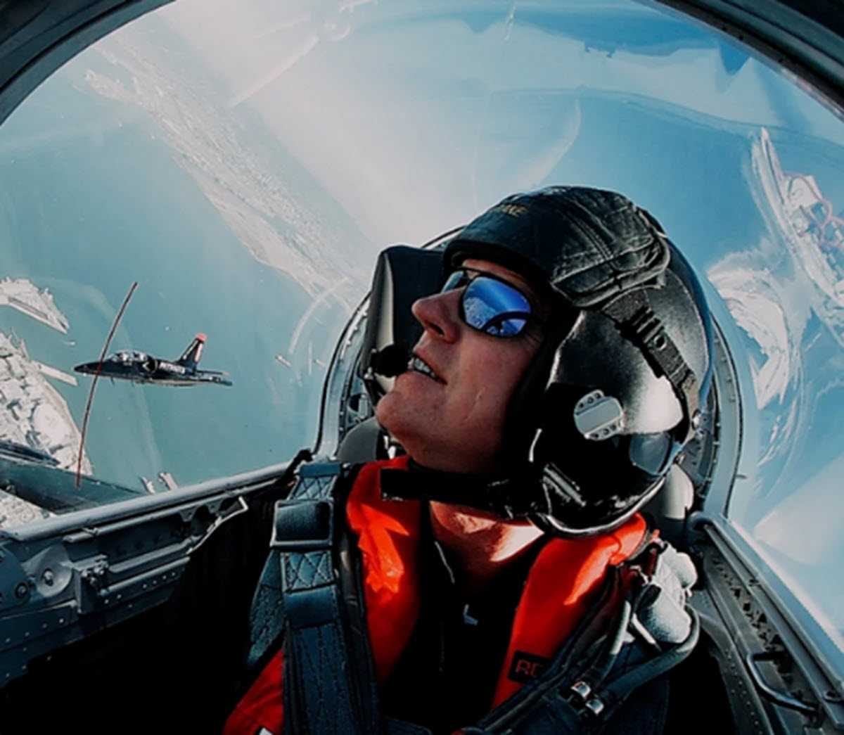 Rob "Scratch" Mitchell wearing a pair of Method Seven Altitude Sunglasses